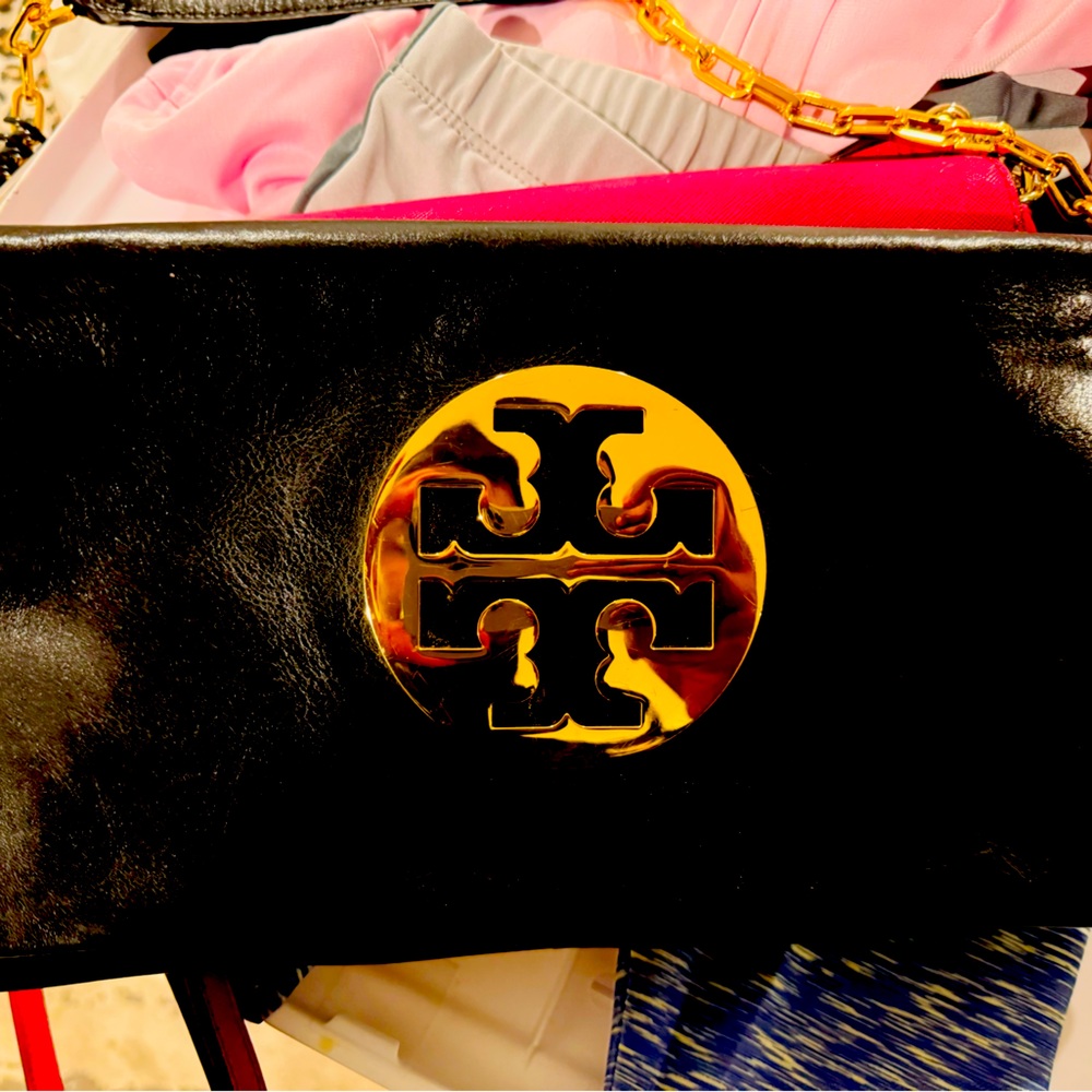 Tory Burch clutch used but good condition